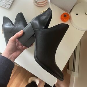 Perfect fall-winter ankle boots